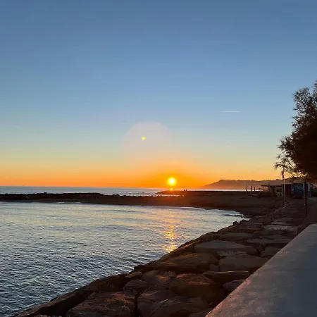 Casa Riva Mare شقة ريفا ليجوري